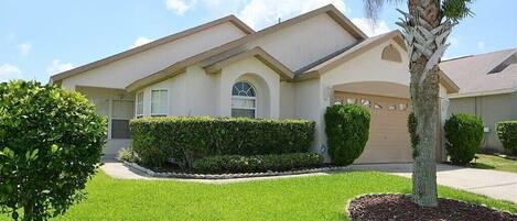 House (2509LJT 4-Bedroom Pool Home near Disn) | Exterior