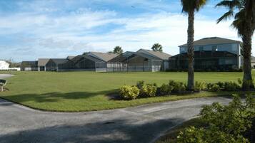 House (4707 4-Bdrm's*Lake View*Games Room*Ou) | Exterior