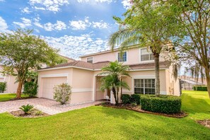 Hus (87285 7 Bedroom Pool Home,Cumbrian La) | Eksteriør