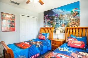 House (87285 7 Bedroom Pool Home,Cumbrian La) | 7 bedrooms, desk, iron/ironing board, free WiFi - 87285 7 Bedroom Pool Home,cumbrian Lakes Kissimmee (Kissimmee)