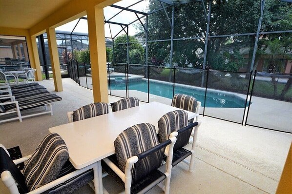 House (HUGE 6-Bed Emerald Is Resort- Elite V) | Pool | Outdoor pool