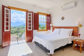 4 chambres, fer et planche à repasser, Wi-Fi gratuit, draps fournis
