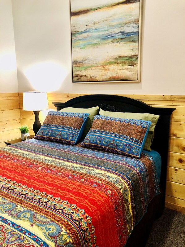 2 bedrooms, iron/ironing board, free WiFi, bed sheets