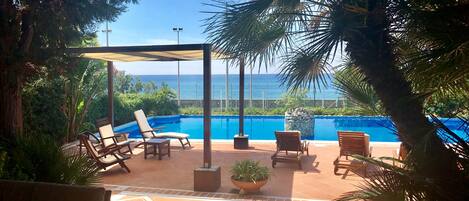 Alberca al aire libre