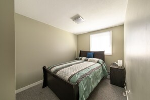 4 slaapkamers, een strijkplank/strijkijzer, wifi, beddengoed