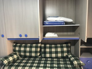 1 chambre, fer et planche à repasser, Wi-Fi, draps fournis
