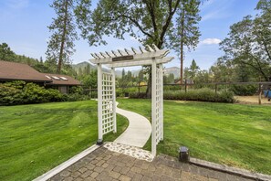 Property grounds - Rogue River frontage: private deck & hot tub, exciting interior, river dock, FUN (Gold Hill)