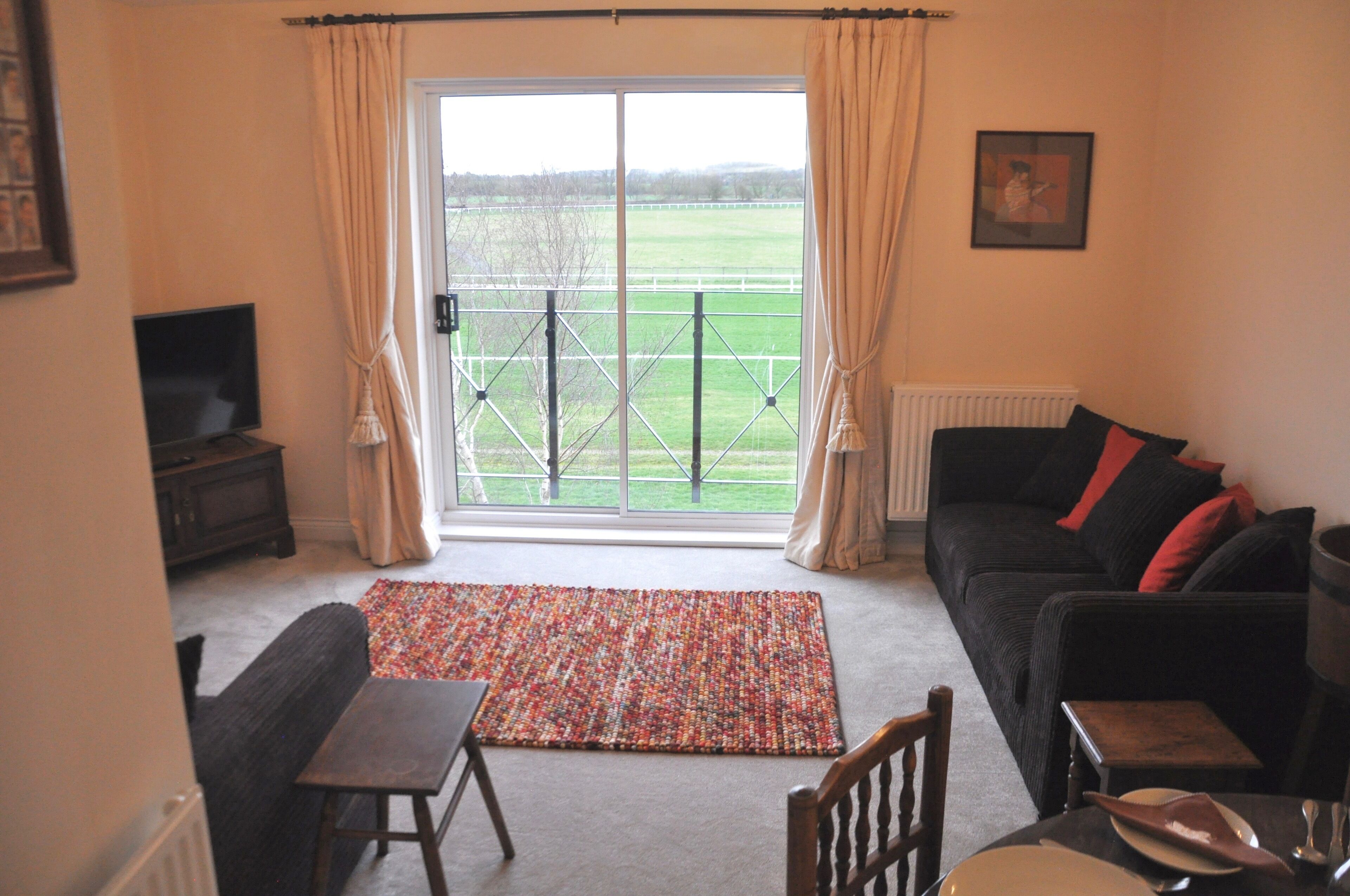 Casa (47 Wetherby Way) | Roupas de cama premium, individualmente decorados