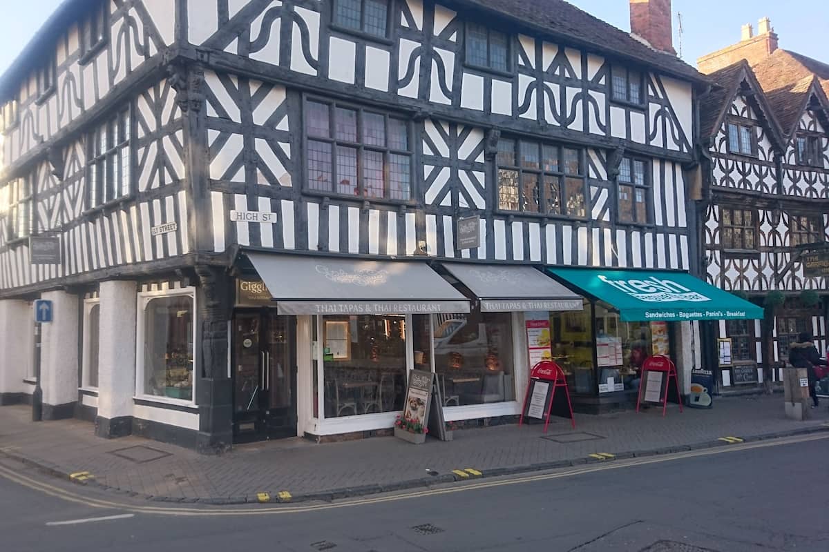 House (The Race Course House) | Premium bedding, individually decorated, individually furnished