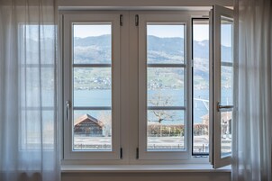 Premium bedding, down comforters, minibar, desk