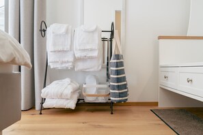 Premium bedding, down duvets, minibar, desk - Verena's Boutique Villa au lac (Sachseln)