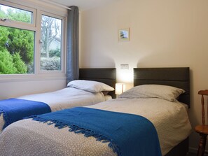 2 bedrooms, WiFi (free) - 2 bedroom accommodation in Mount Hawke, near Redruth (Mount Hawke, near Redruth)