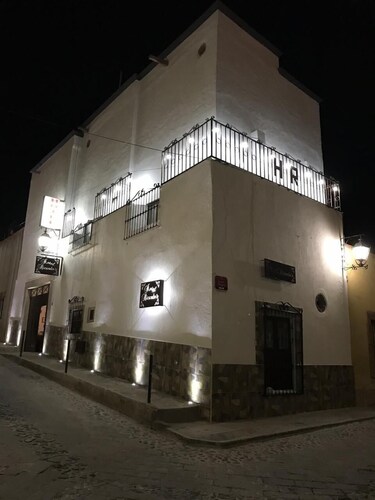 Hotel Ricardos