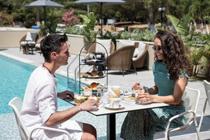 Daily full breakfast for a fee - Mossa Well Being Hotel with heated pool & Wellness Spa (Chania)