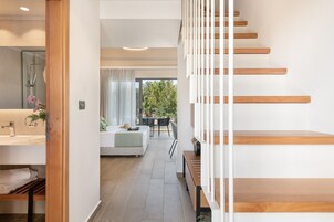 Junior Suite - Maisonette With Pool View | Καθιστικό | Τηλεόραση με επίπεδη οθόνη