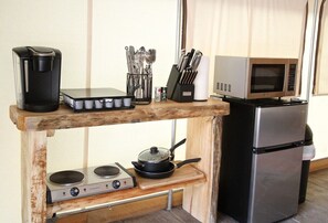 Fridge, microwave, stovetop, coffee/tea maker
