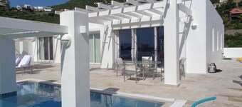 Charming, luxurious Villa in paradise!