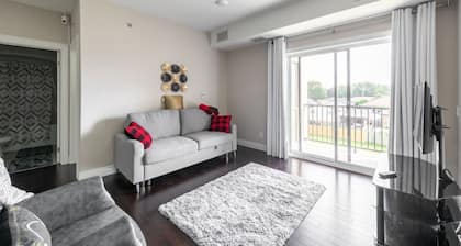 Beautiful and Elegant Executive Rental for Longer term stays. 2 BR, 2 Bath.