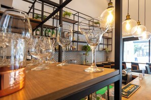 Bar (on property) - Três de Julho Flats - Jardins (São Paulo)