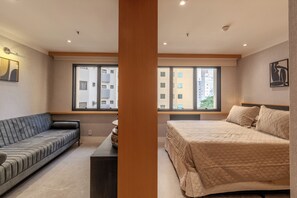1 bedroom, minibar, desk, blackout curtains - Três de Julho Flats - Jardins (São Paulo)