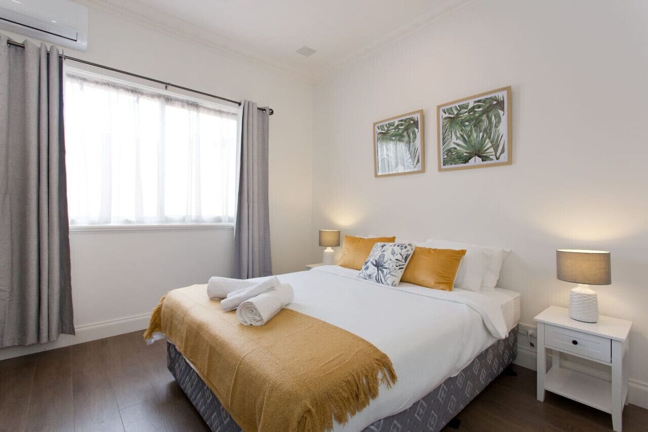 2 bedrooms, iron/ironing board, travel cot, WiFi