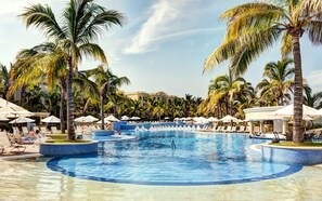 Piscine extérieure, piscine chauffée