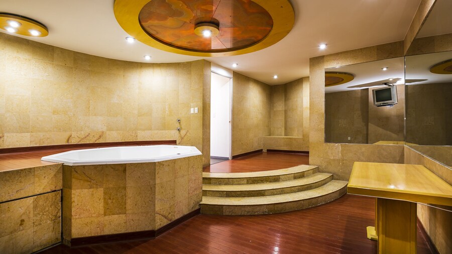 Capital O Hotel Casa Blanca, Morelia