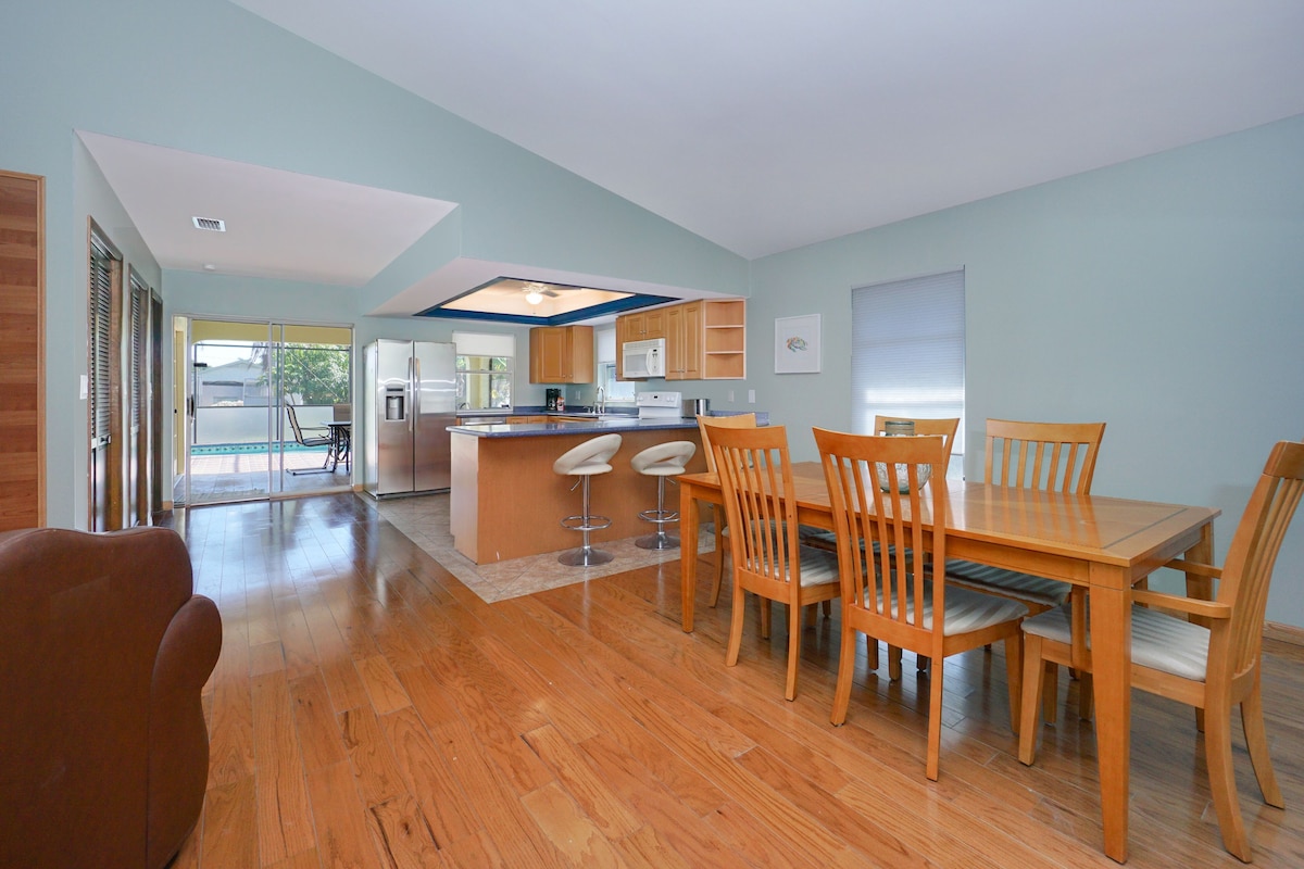 Photo 14 of Amazing 4 Bedroom 3 Bath Pool Home. About 1 mile from the Beach and Great Eats