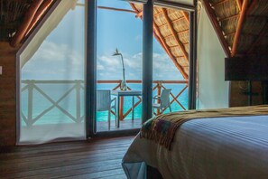 Chambre Panoramique, 1 très grand lit, vue mer