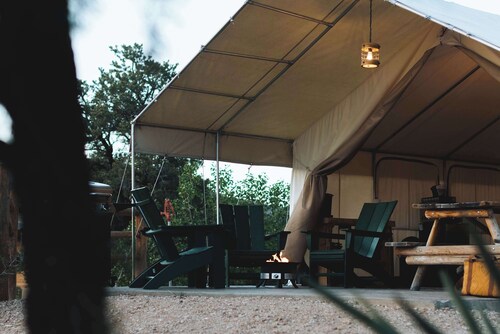 Glamping tent basecamp between Zion & Bryce w/AC