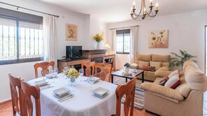 Dining - Villa Gema Antequera - La Joya by Ruralidays (Málaga)