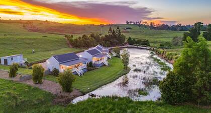 Forget Me Not Farm Cottages - Iris
2 Bedrooms, verandah views of the farm