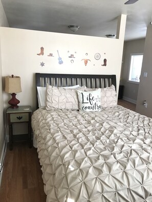 1 多间卧室、客房内保险箱、熨斗/熨衣板、免费 WiFi