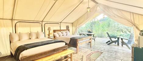 WiFi, bed sheets