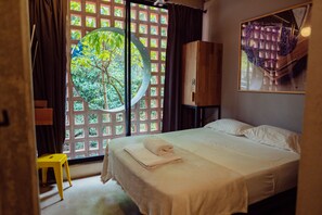 Blackout curtains, free WiFi, bed sheets