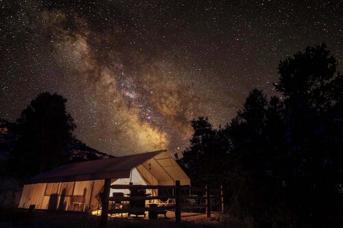 Glamping Tent #1 near Zion and Bryce Canyon National Park with Heat, AC, and Pri