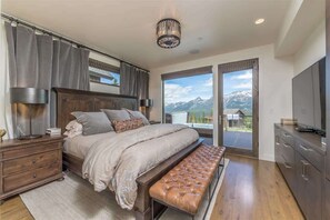 4 Schlafzimmer, Bügeleisen/Bügelbrett, WLAN, Bettwäsche