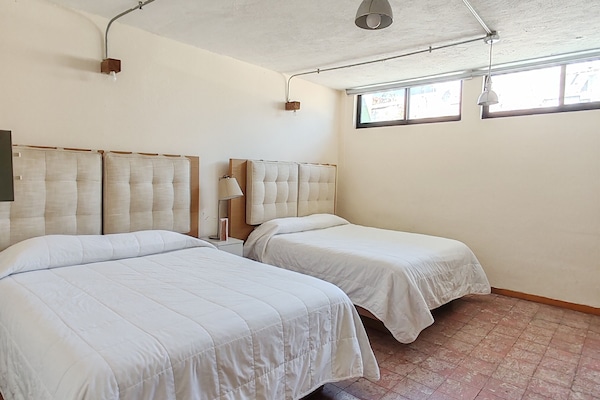 PRIVADA 1 | Iron/ironing board, free WiFi