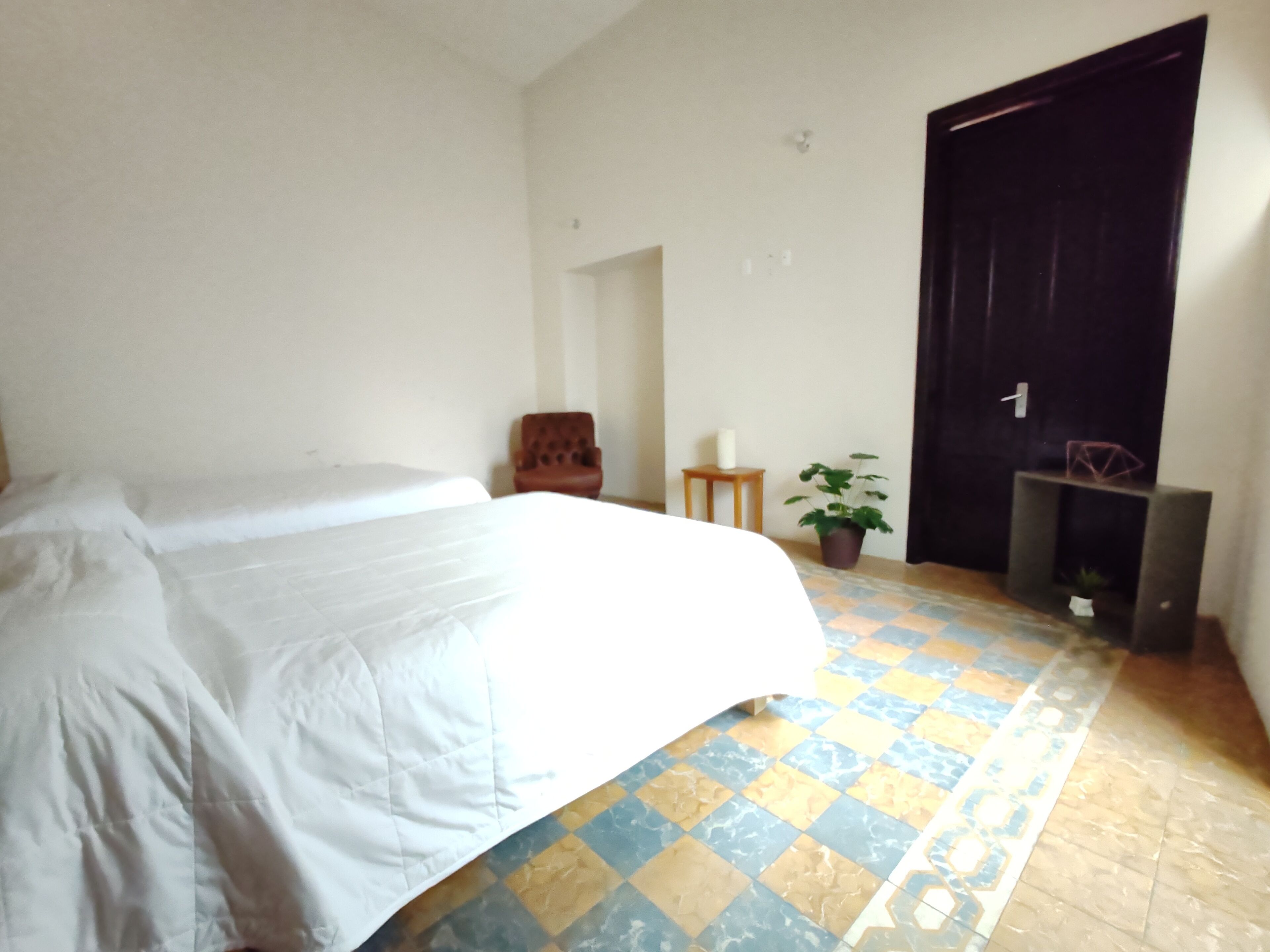 Iron/ironing board, free WiFi