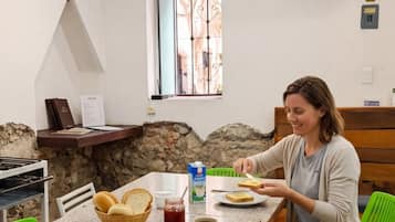 Refrigerador y microondas