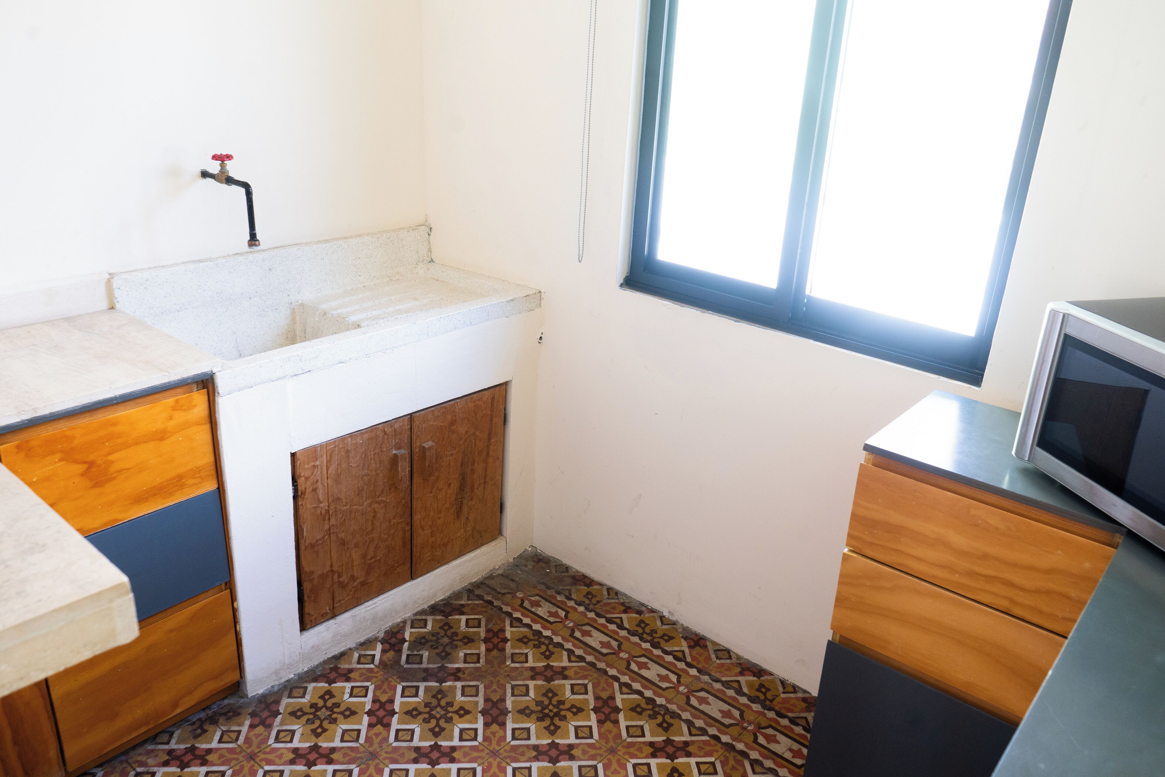 LOFT | Private kitchen | Fridge, microwave