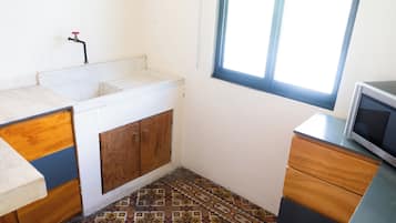 LOFT | Private kitchen | Fridge, microwave