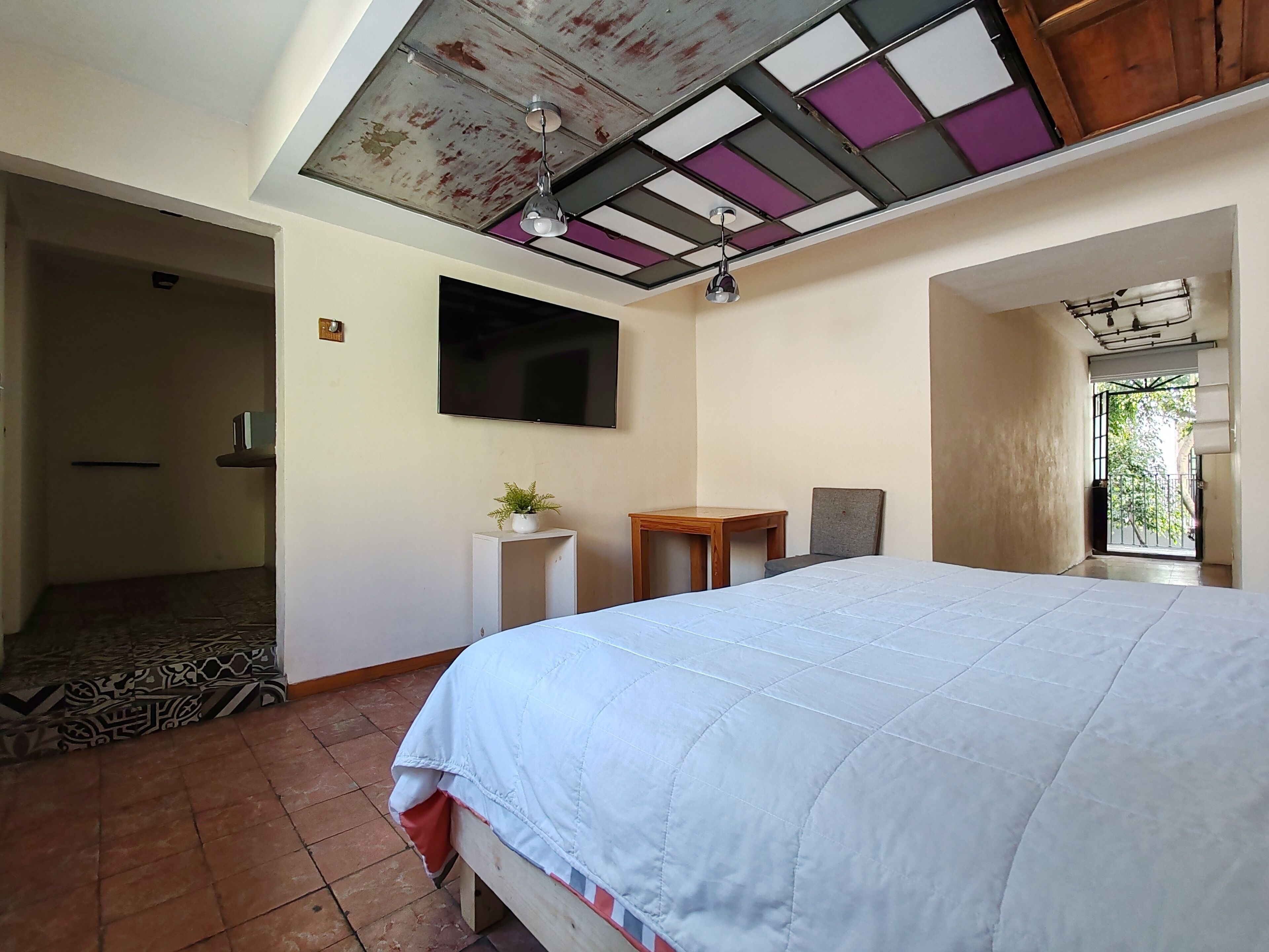 Iron/ironing board, free WiFi