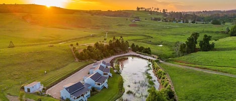 Sunsets over Forget Me Not Farm - 4 cottages for holiday rental, Coopers Shoot