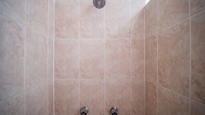 Quarto standard, 2 camas de casal | Banheiro