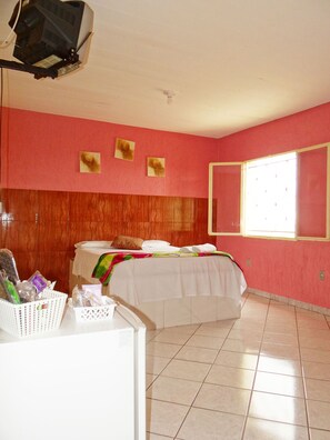 Rom – basic | Minibar, skrivebord, wi-fi (inkludert) og sengetøy