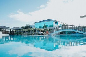 Piscine extérieure
