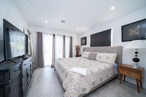 3 bedrooms, iron/ironing board, travel crib, free WiFi