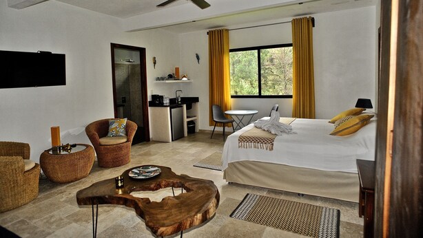 Unclassified image, 1 of 33, button - Blue Jungle Lodge (Arenal)