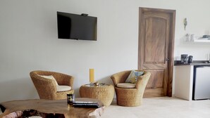 Unclassified image, 4 of 33, button - Blue Jungle Lodge (Arenal)